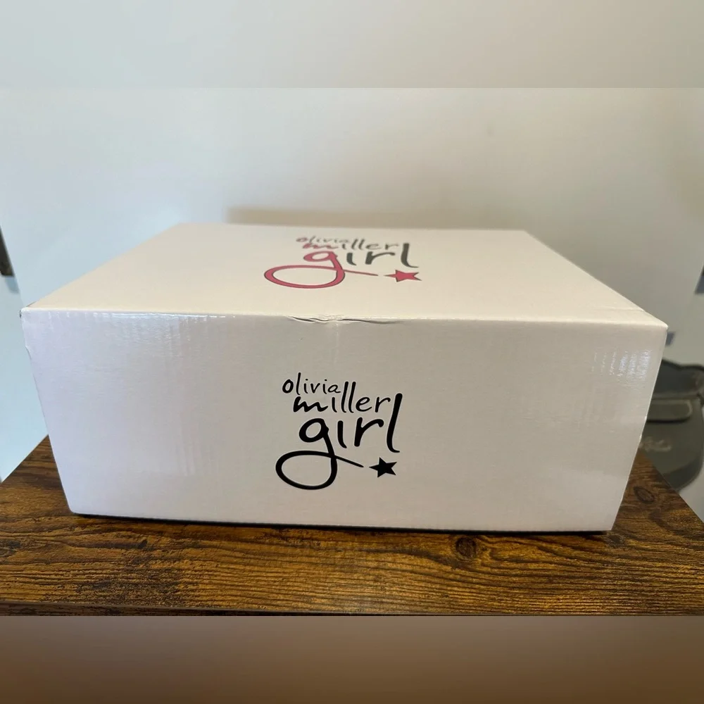 olivia miller girl new box
